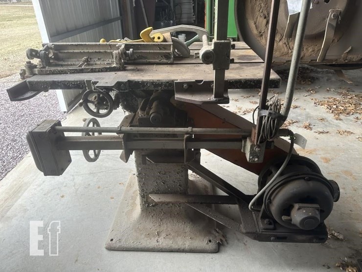 vintage-table-saw-image-2