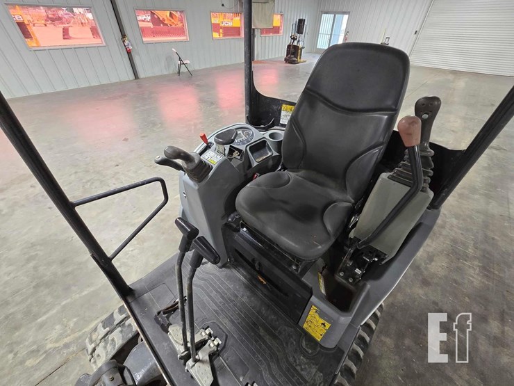 2022-bobcat-e20-image-17