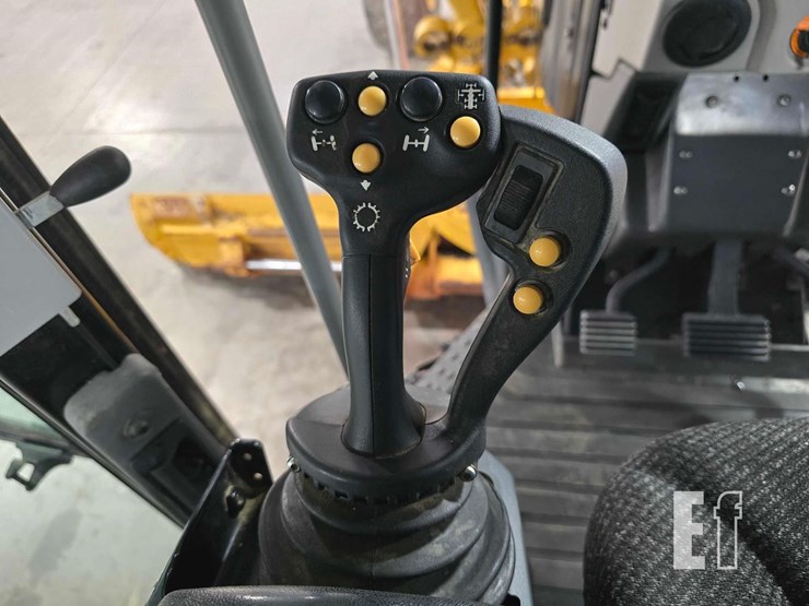 2019-caterpillar-140m3-image-15