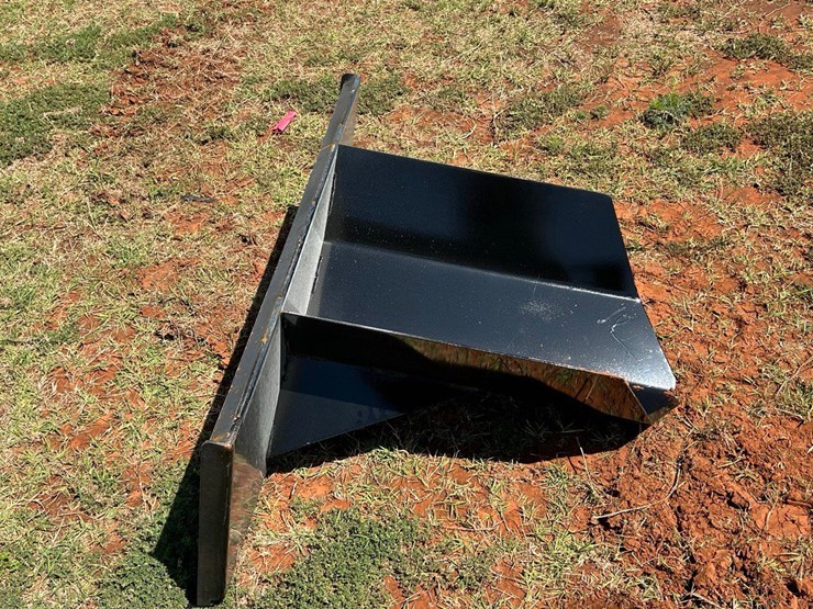 2026-x-star-tree-spade-image-2