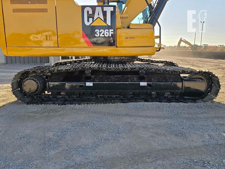 2017-caterpillar-326fl-image-34