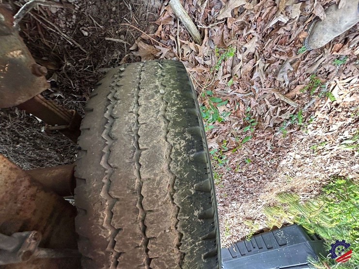 fuel-&-lube-truck-image-13