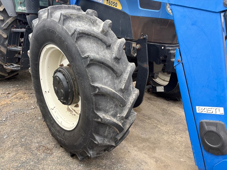 new-holland-t6050-plus-image-11