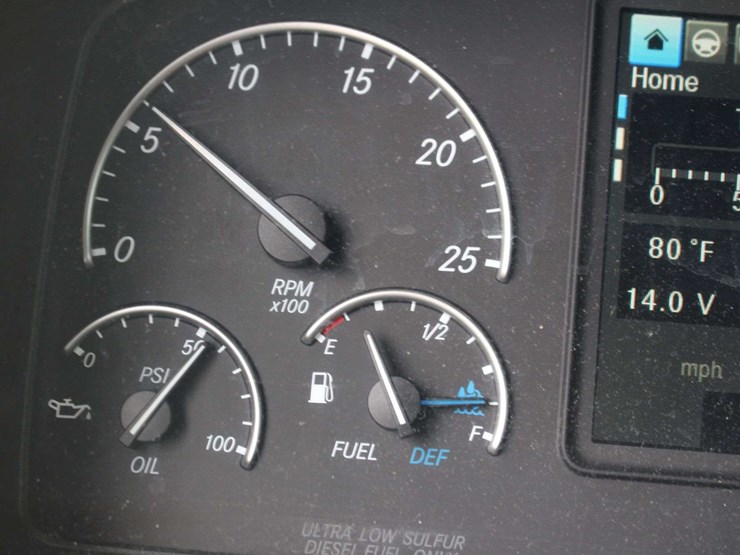 2019-freightliner-cascadia-126-image-37