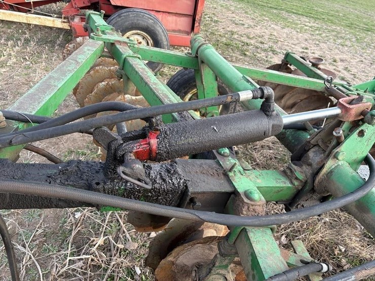 john-deere-14-image-5