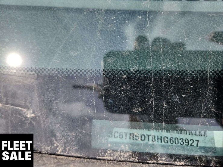 2017-dodge-2500-image-28