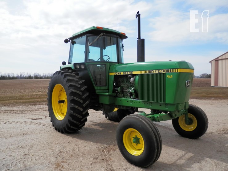 john-deere-4240-image-22