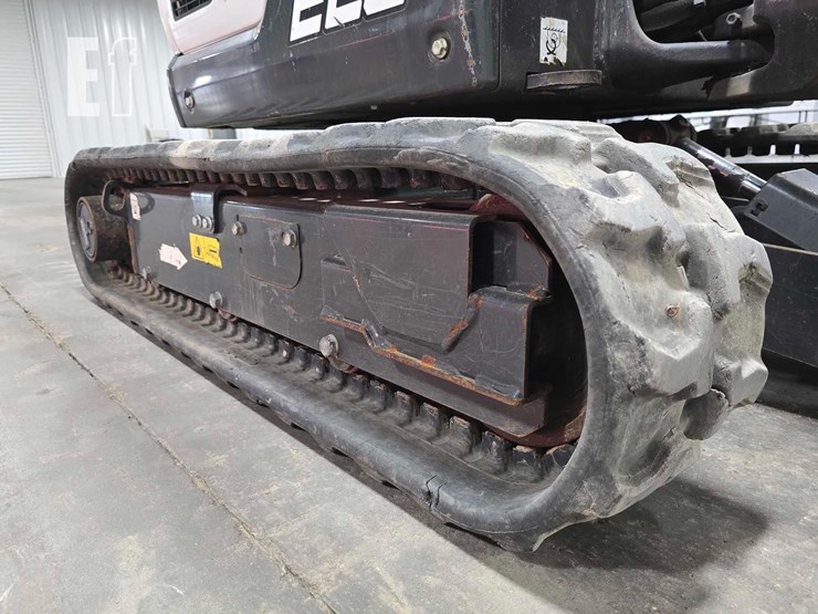 2022-bobcat-e20-image-36