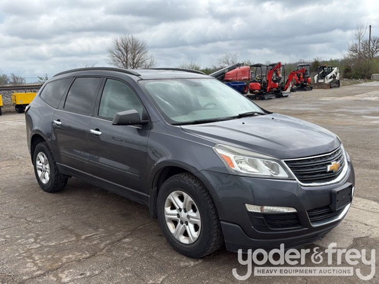 2014-chevrolet-traverse-image-2