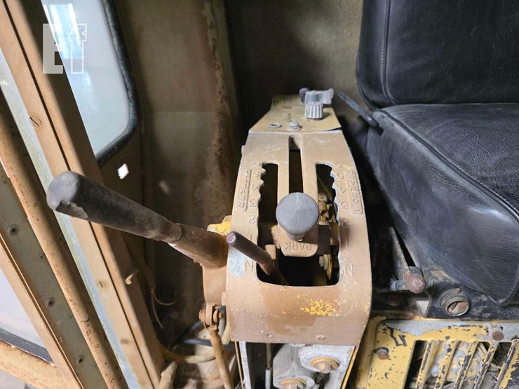 1986-caterpillar-140g-image-16