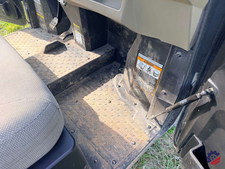 2023-john-deere-gator-xuv-835r-image-53