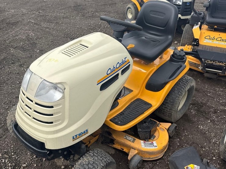 cub-cadet-lt1045-image-2