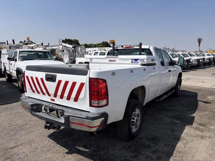 2012-gmc-sierra-2500-image-3