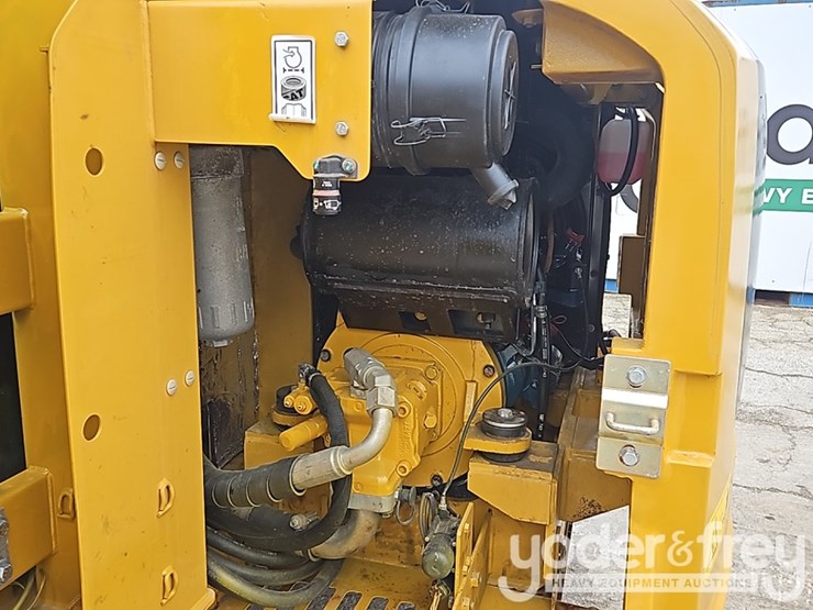 2018-caterpillar-305.5-image-27