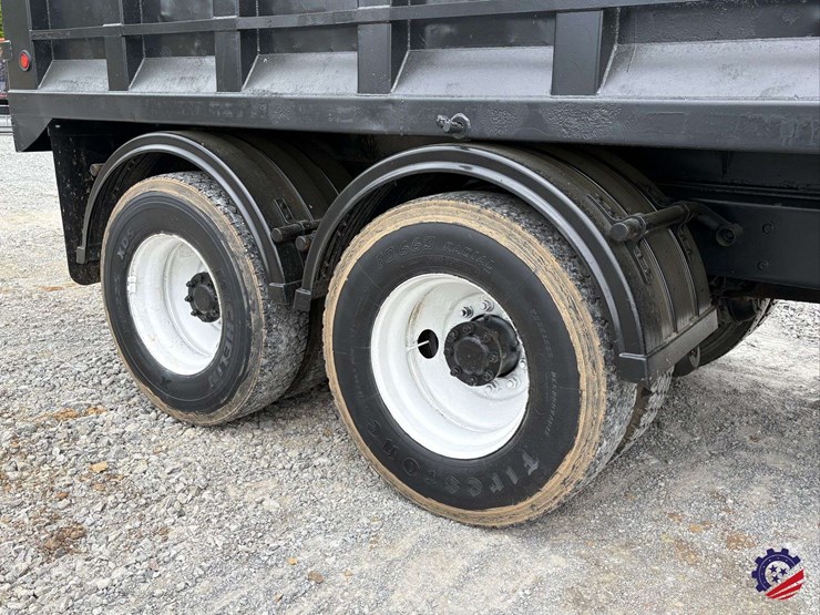 2007-international-sf525-t/a-dump-truck-image-11