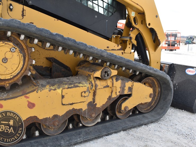 2017-caterpillar-259d-image-37