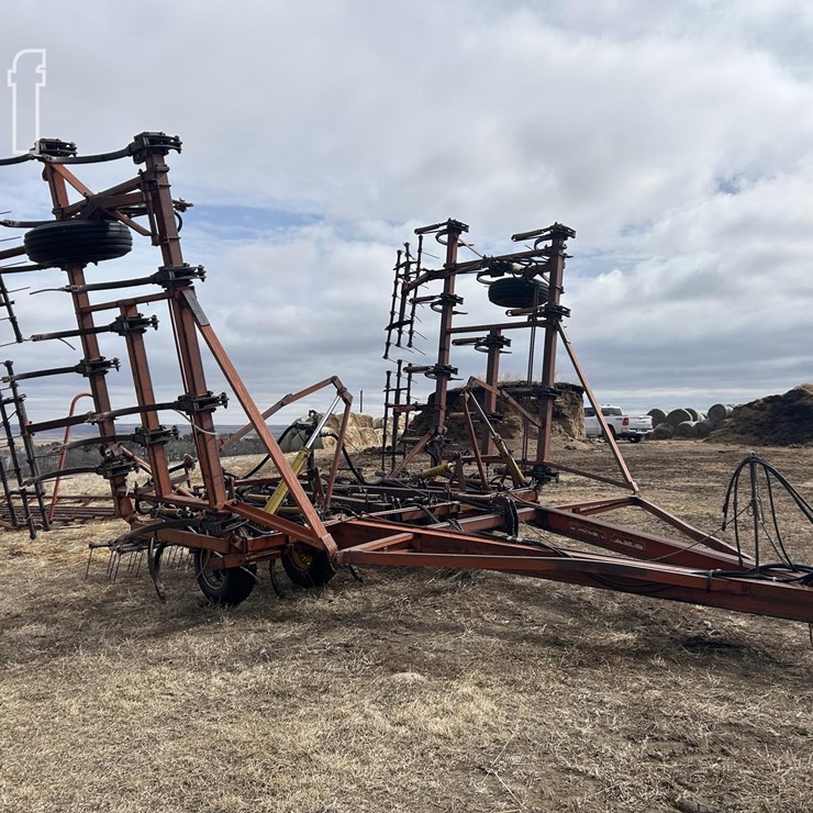 MORRIS ANHYDROUS CHISEL PLOW 2859