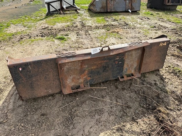 universal-attach-84"-bucket-image-3