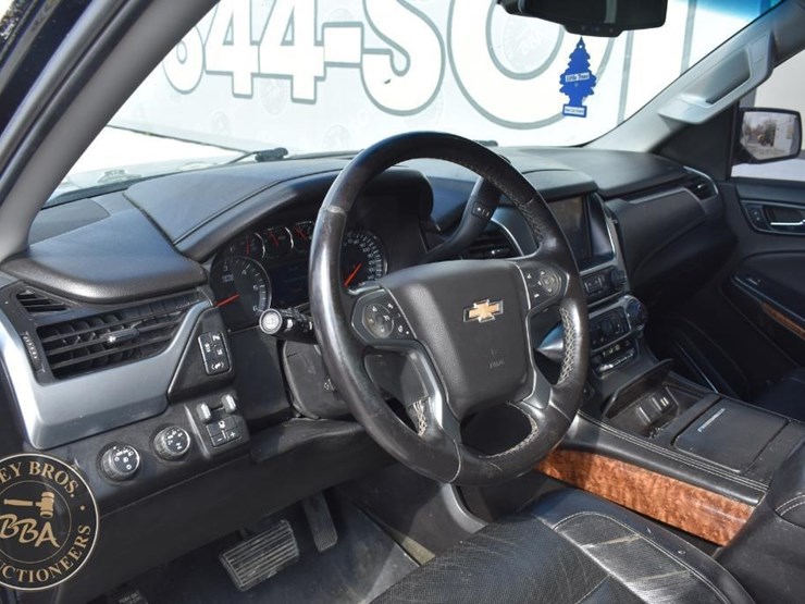 2015-chevrolet-tahoe-ltz-image-14