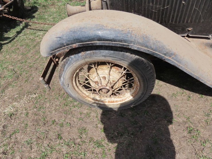 1930-ford-2dr-sedan-image-21