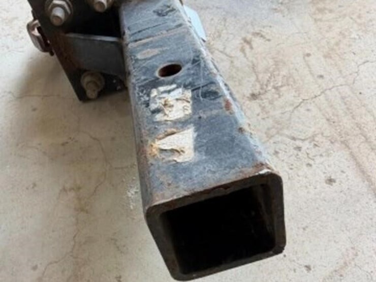 2"-ball-/-pintle-receiver-hitch-image-2