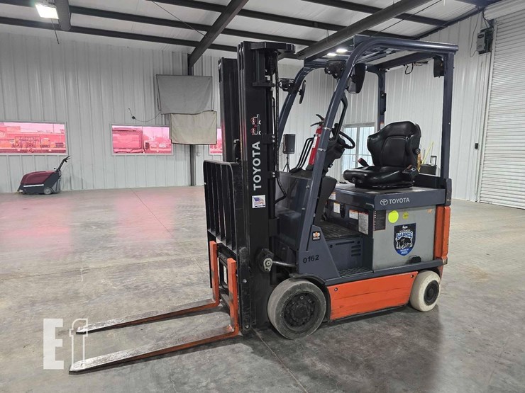 toyota-8fbc18u-image-1