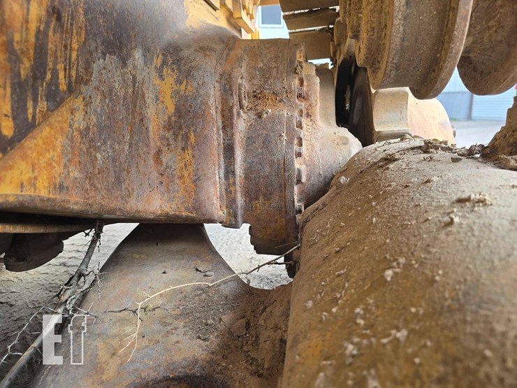 1982-caterpillar-d6d-image-29