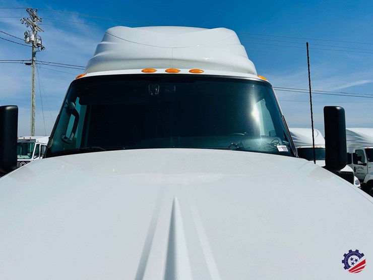 2024-international-lt62f-t/a-truck-tractor-image-23