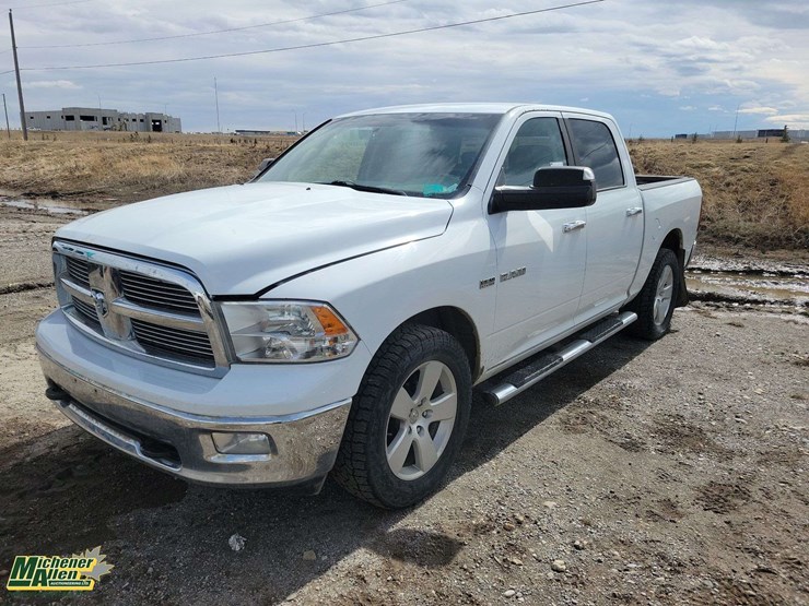 2010-dodge-ram-1500-image-1