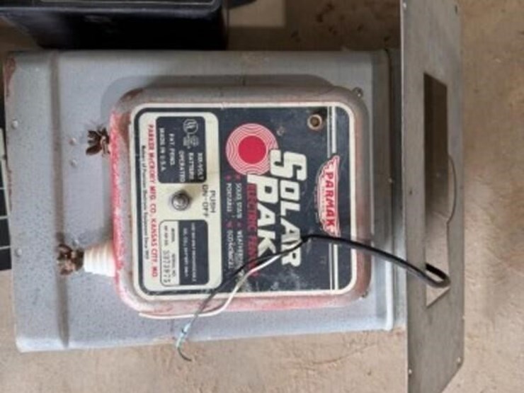 4--electric-fence-chargers-image-2