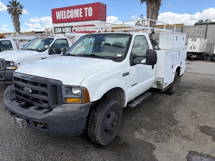 2005-ford-f350-image-1