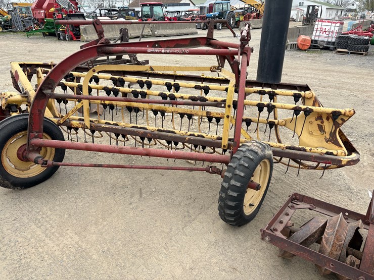 new-holland-256-image-4