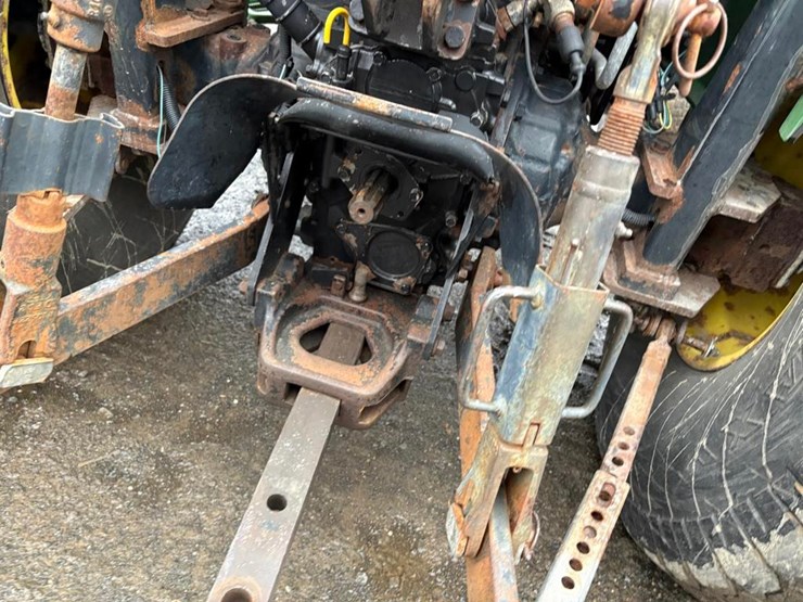 john-deere-4320-image-12