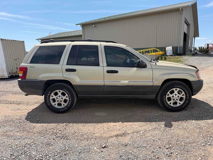 2001-jeep-grand-cherokee-laredo-image-5