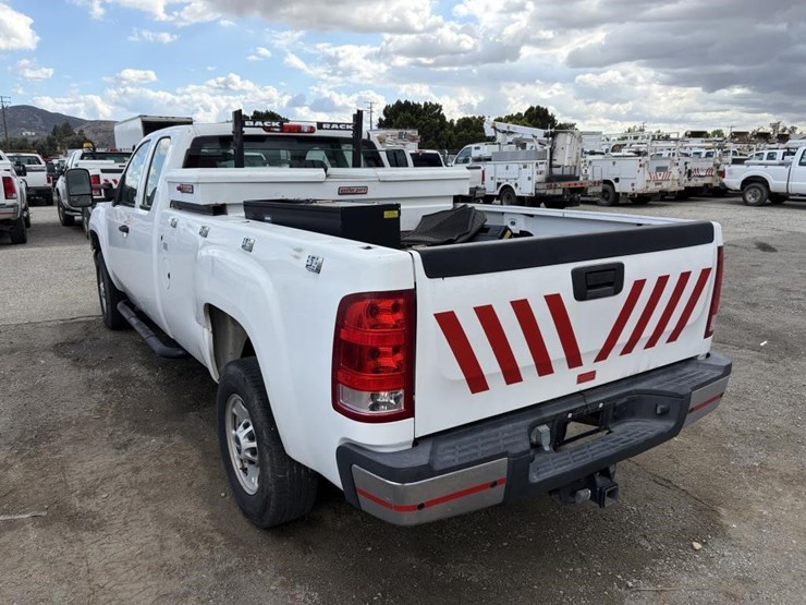 2012-gmc-sierra-2500-image-4