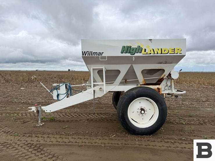 willmar-high-lander-fertilizer-spreader-image-2