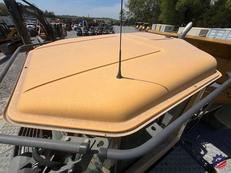 2012-volvo-a40f-image-52