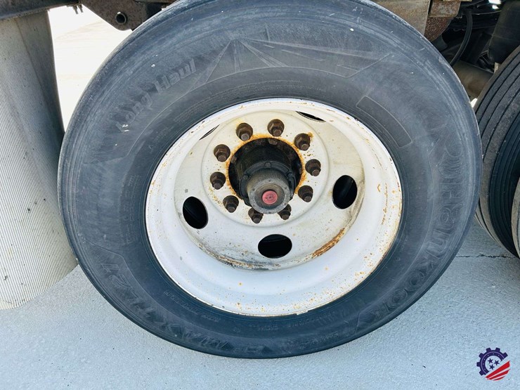 2013-hyundai-translead-image-19