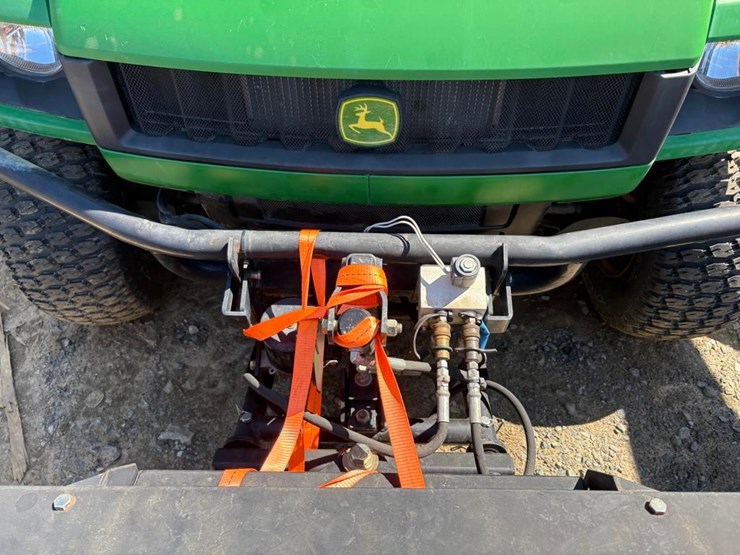 john-deere-gator-image-4