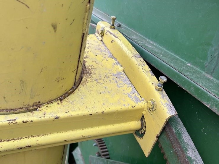 john-deere-310-image-14