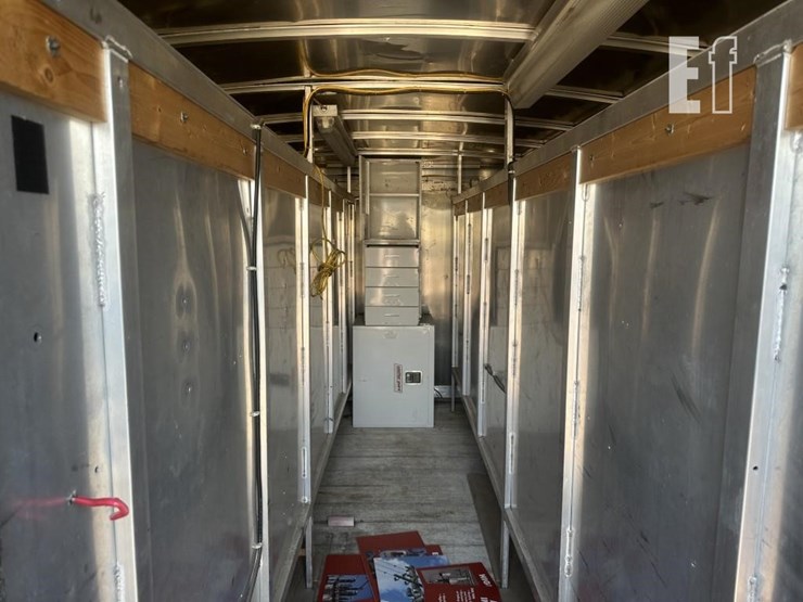 voltage-regulator-power-controls-enclosed-trailer-image-8