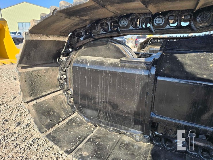 2017-caterpillar-326fl-image-30