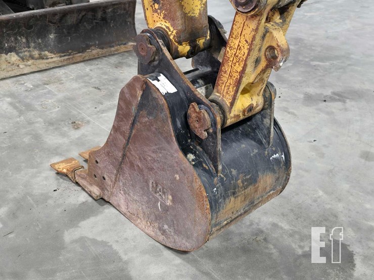 2016-caterpillar-305e2-cr-image-12