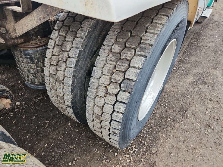 2014-international-prostar-image-32