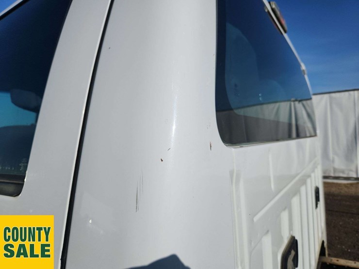 2013-ford-f550-image-42