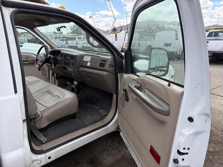 2001-ford-f350-image-11