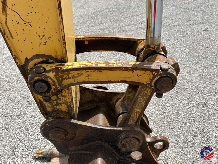 2009-komatsu-pc88mr-8-image-49