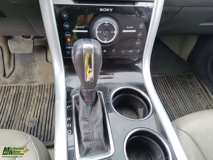 2011-ford-edge-image-21