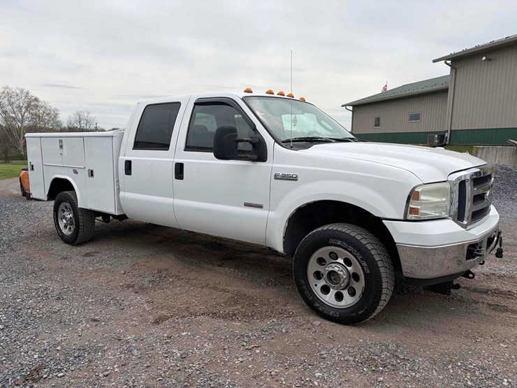 2005-ford-f350-xlt-image-3