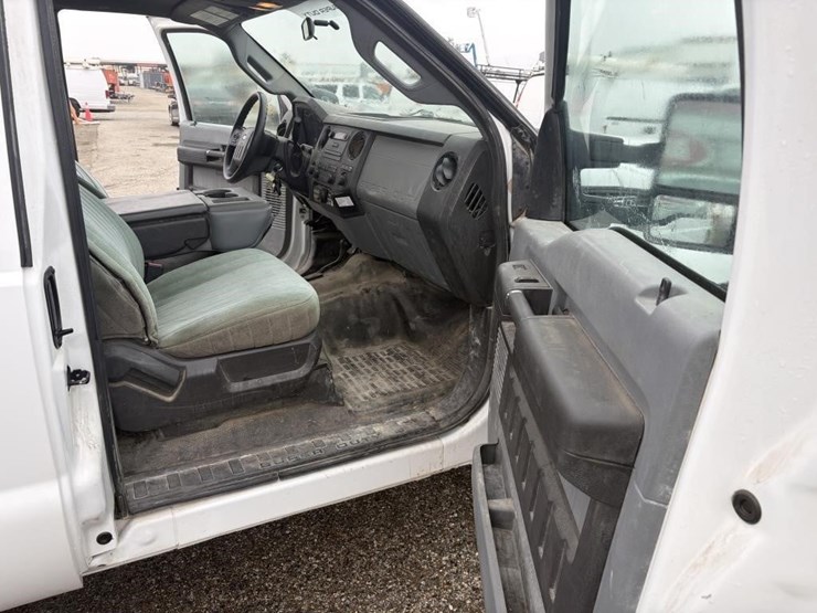 2011-ford-f250-image-9